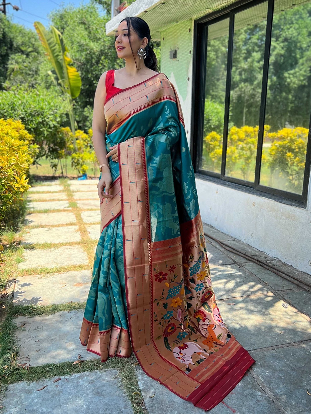 

DIVASTRI Woven Design Zari Paithani Saree, Teal
