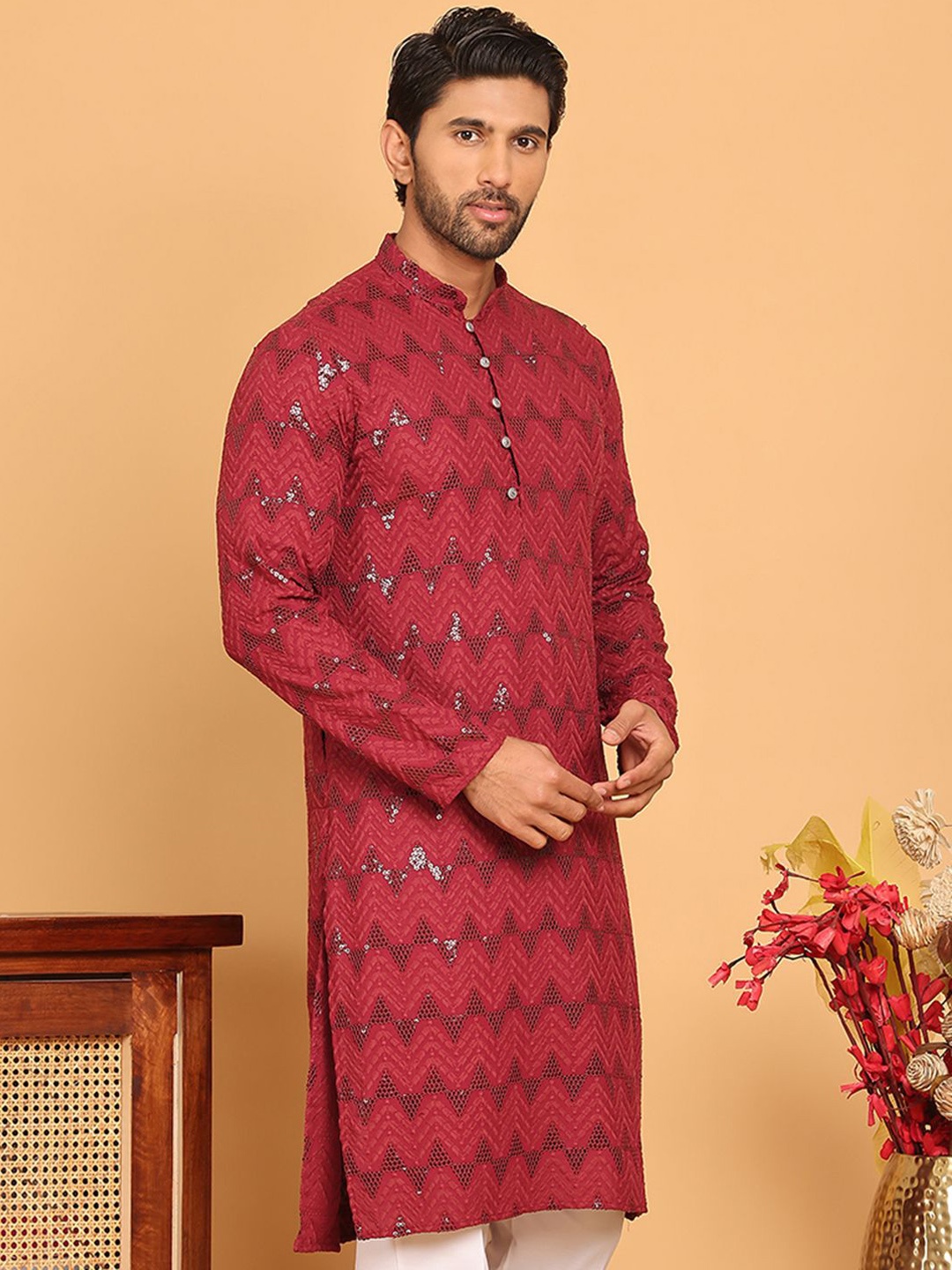 

Jompers Chevron Printed Sequinned Mandarin Collar Straight Kurta, Maroon