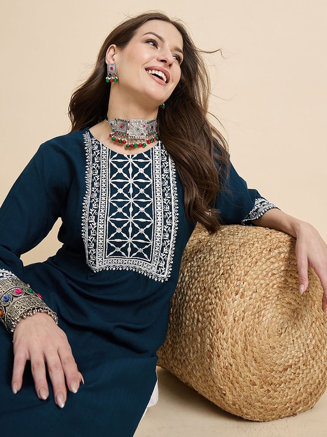 

Anouk Rustic Women Floral Embroidered Thread Work Floral Kurta, Teal
