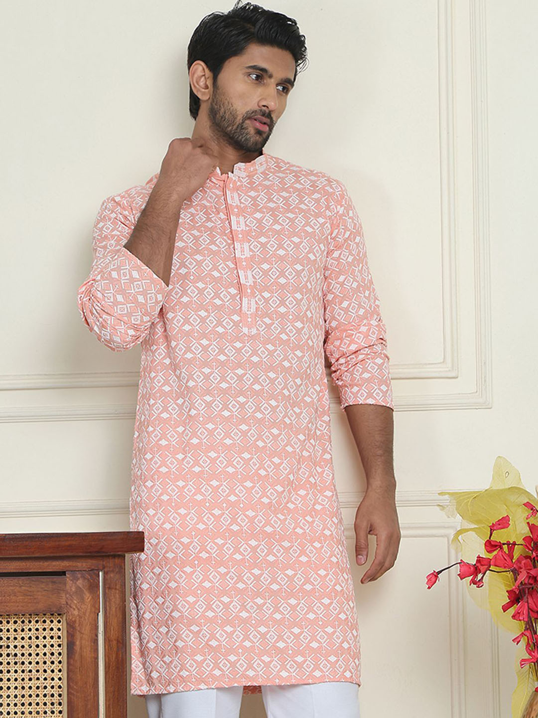 

Jompers Men Geometric Embroidered Chikankari Kurta, Peach