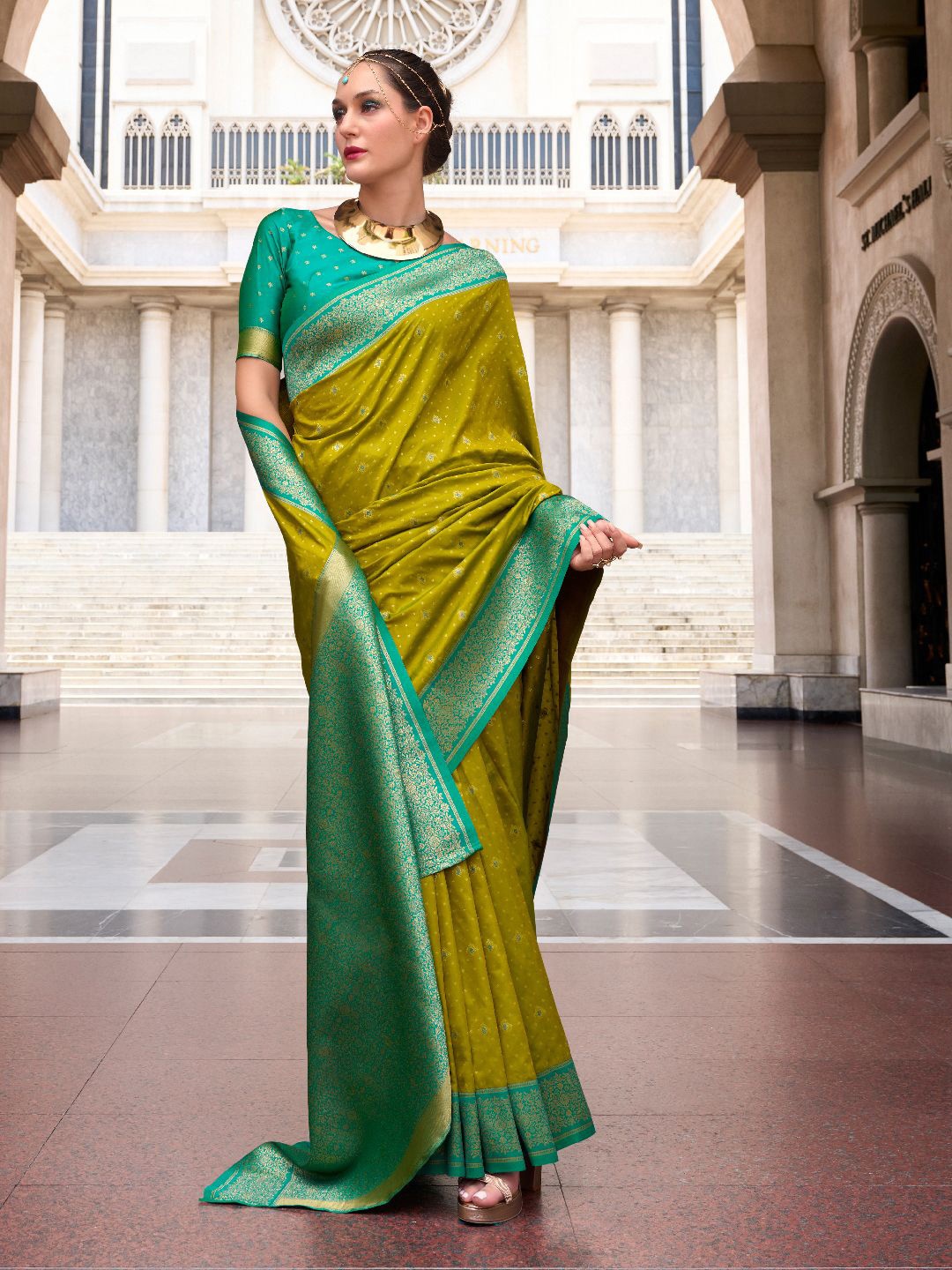 

LeeliPeeri Designer Woven Design Zari Banarasi Saree, Green