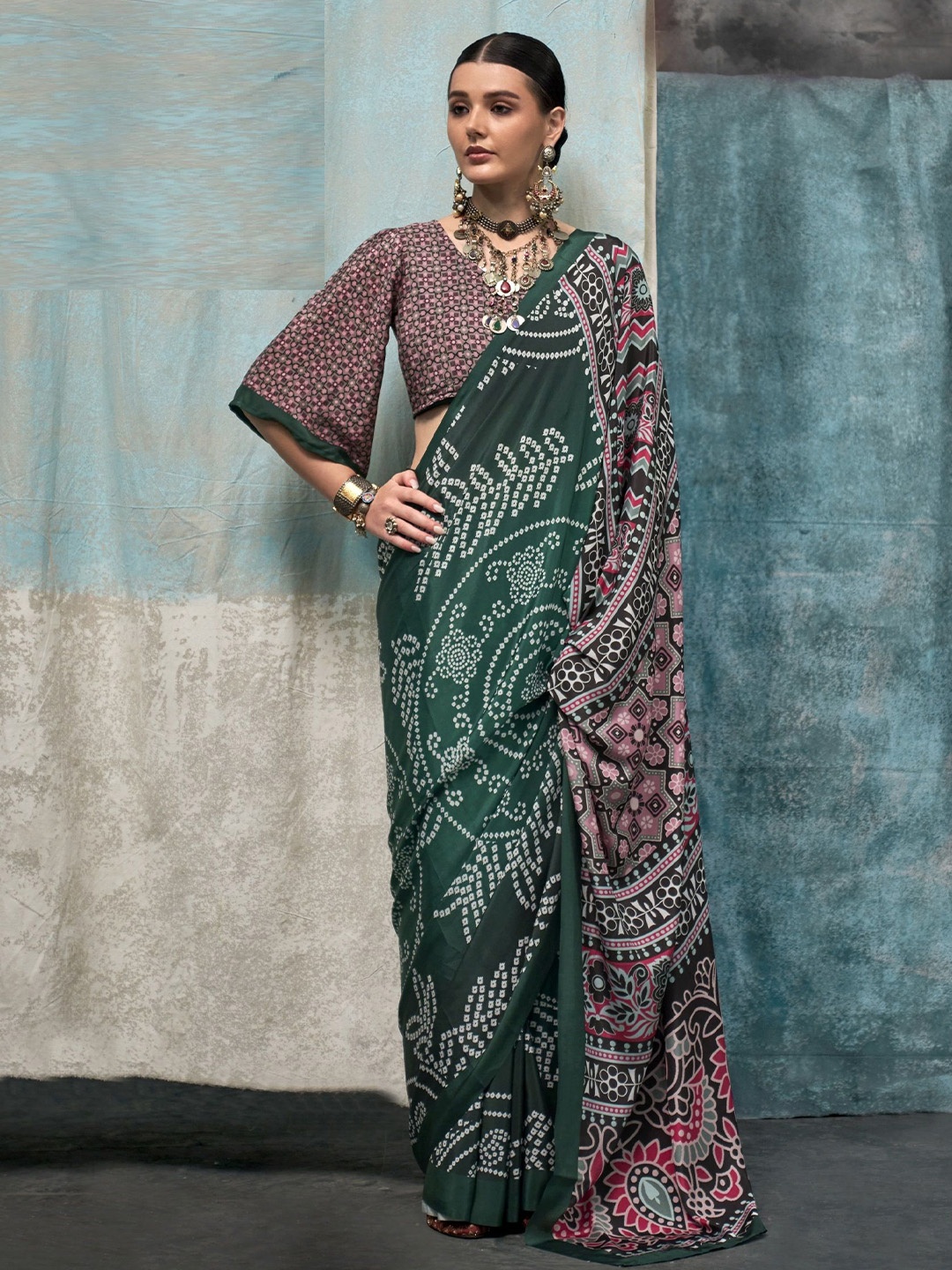 

MAHALASA Bandhani Printed Satin Saree, Green