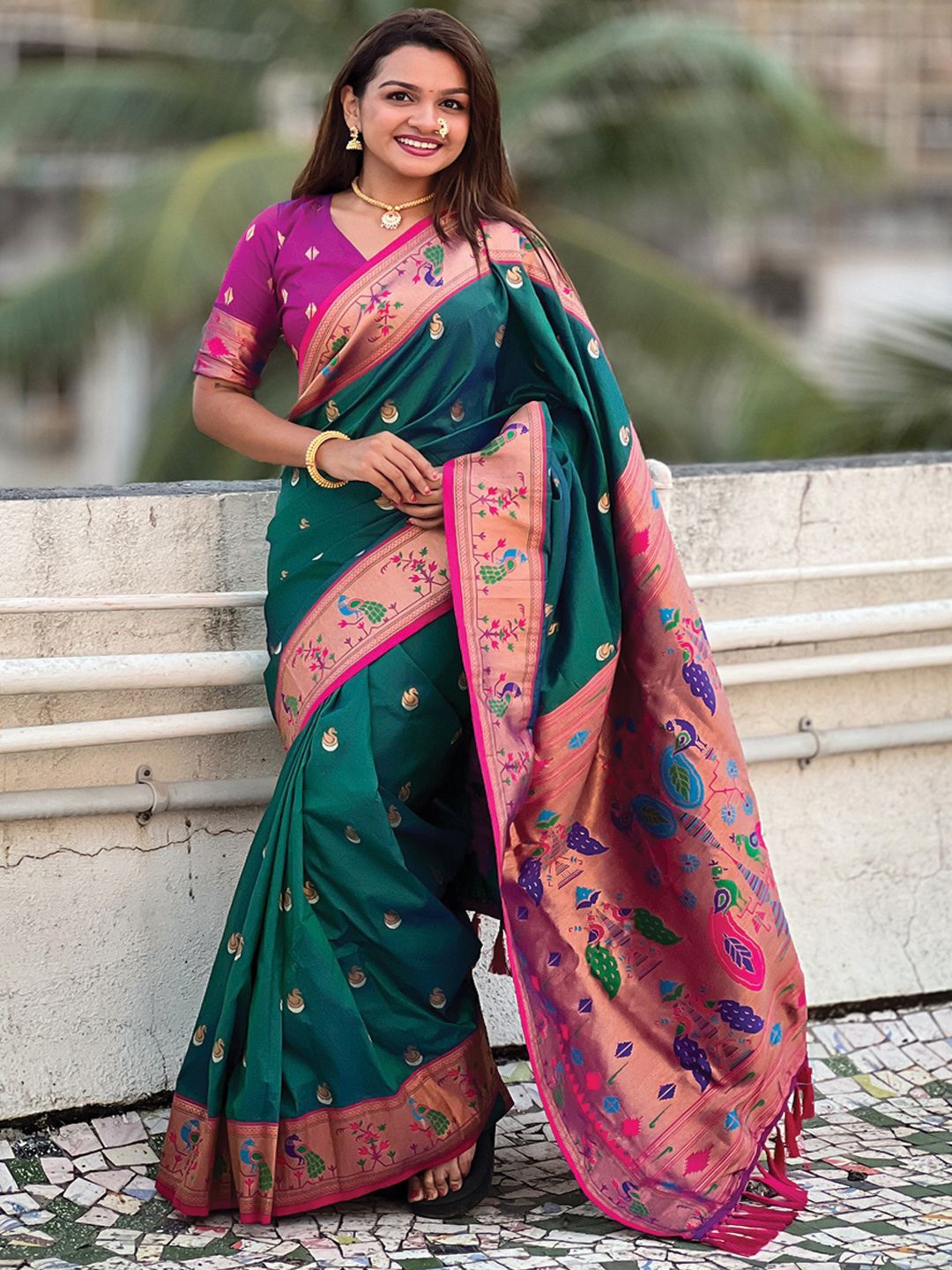 

DIVASTRI Woven Design Zari Paithani Saree, Teal