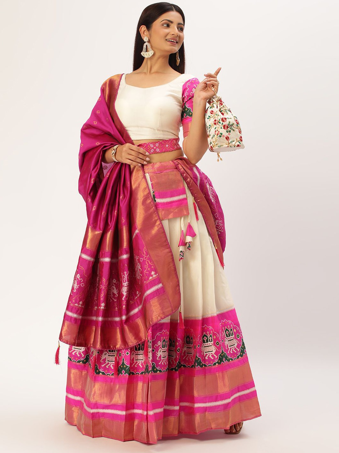 

MAGMINA Unstitched Woven Design Lehenga With Blouse & Dupatta, White