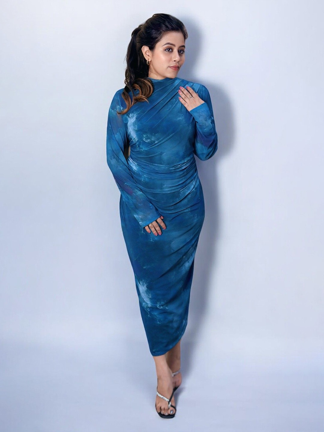 

HOW House Of Wear Bodycon Midi Dress, Blue