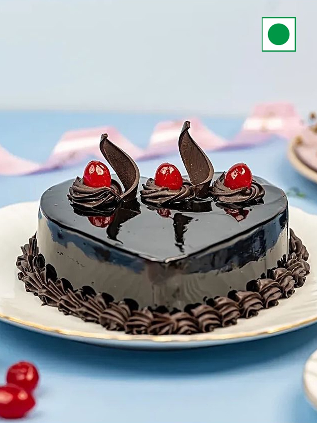 

fnp Chocolate Flavor Eggless Heart Shape Cake - 1.5Kg, Black