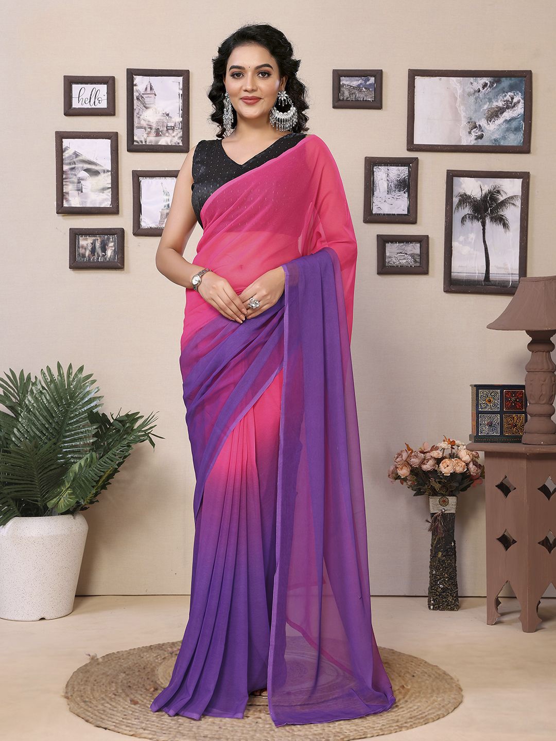 

DIVASTRI Colourblocked Ready to Wear Saree, Pink
