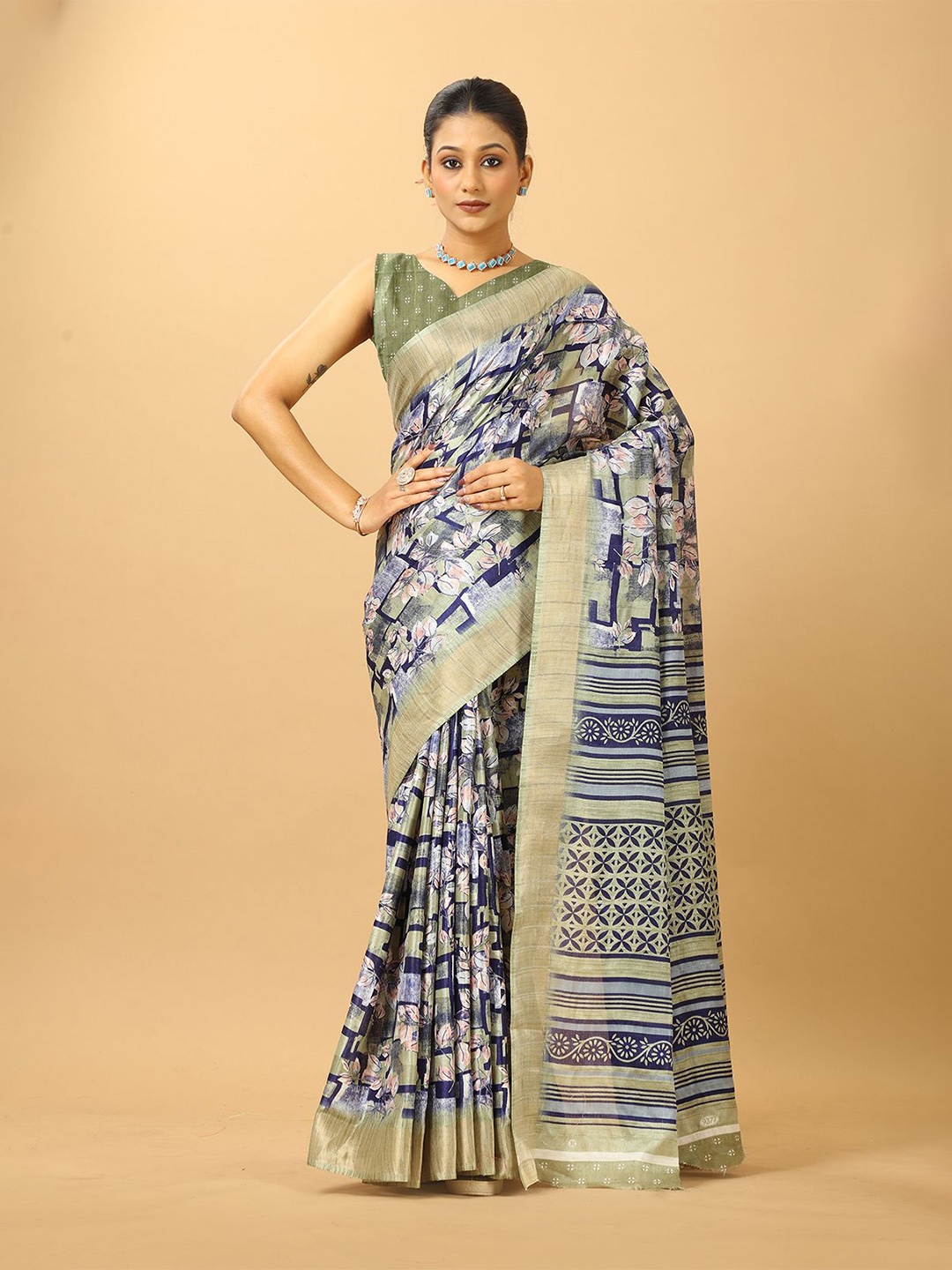 

A.V.M. SILK MILLS Floral Printed Zari Saree, Navy blue