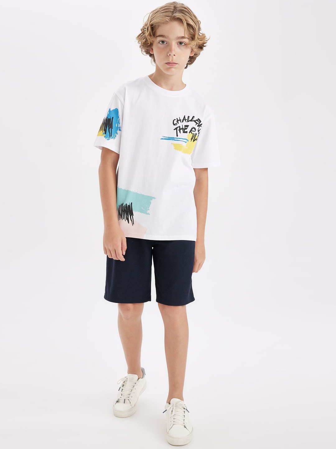 

DeFacto Boys Graphic Printed Round Neck Pure Cotton T-Shirt And Shorts, White