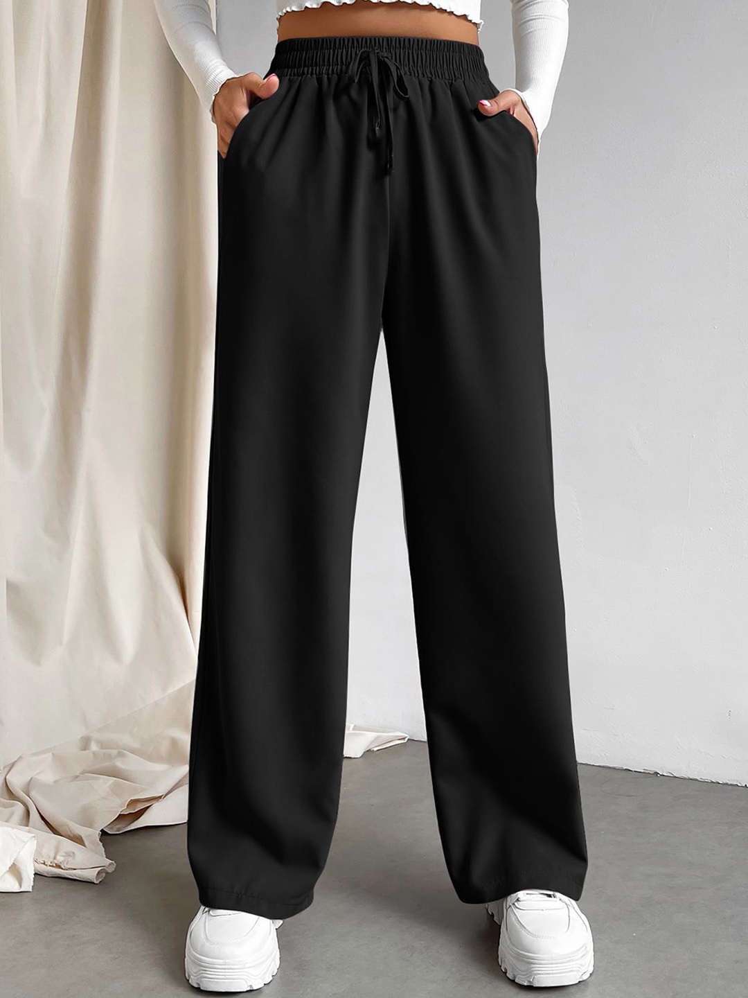 

AAHWAN Women Loose Fit High-Rise Parallel Trousers, Black