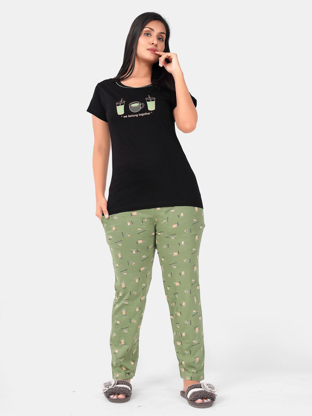 

SWEET MOON Printed Round Neck T-Shirt With Pyjama, Black