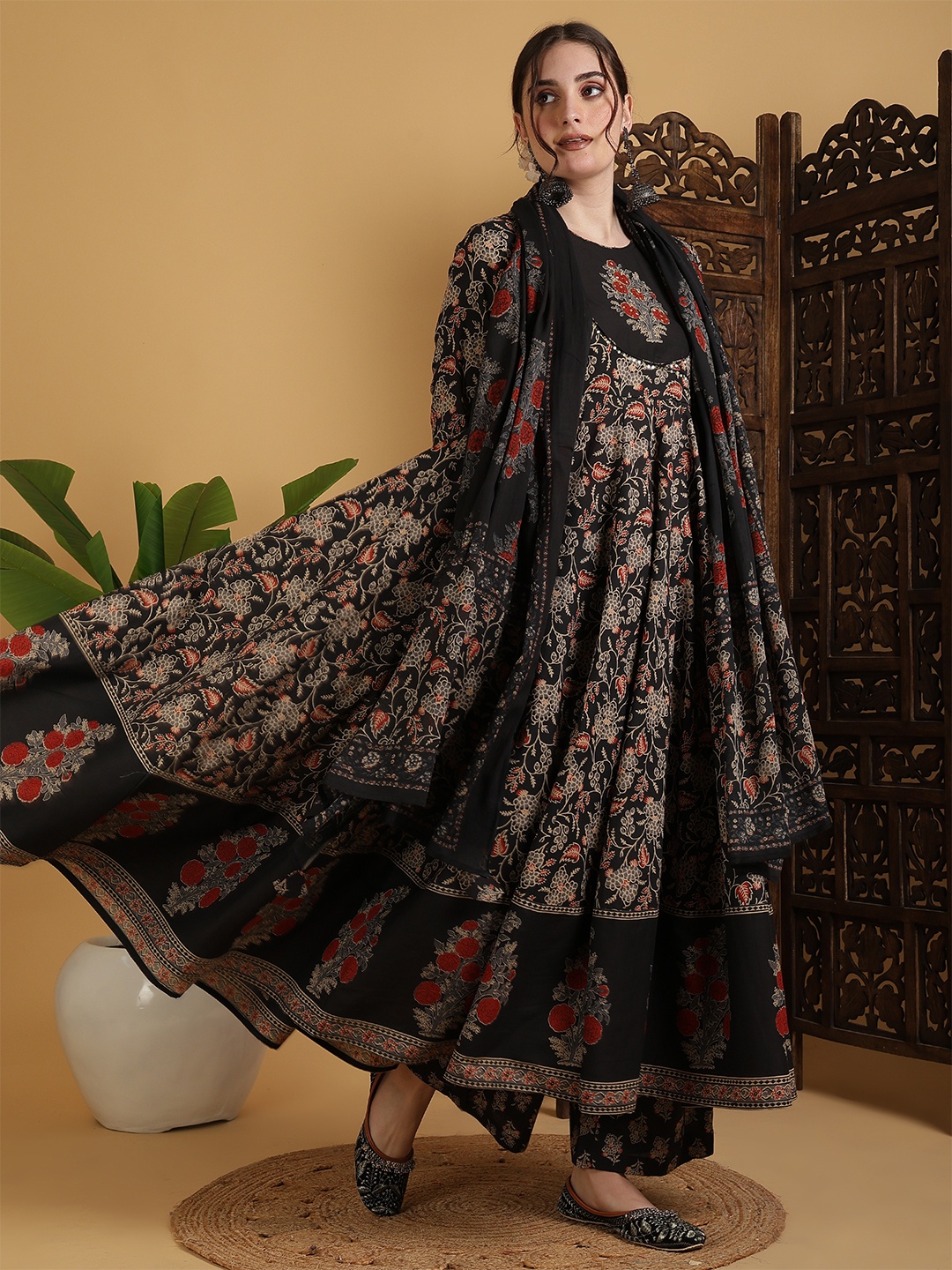 

KIMAYRA Floral Printed Anarkali Pure Cotton Kurta With Palazzos And Dupatta, Black