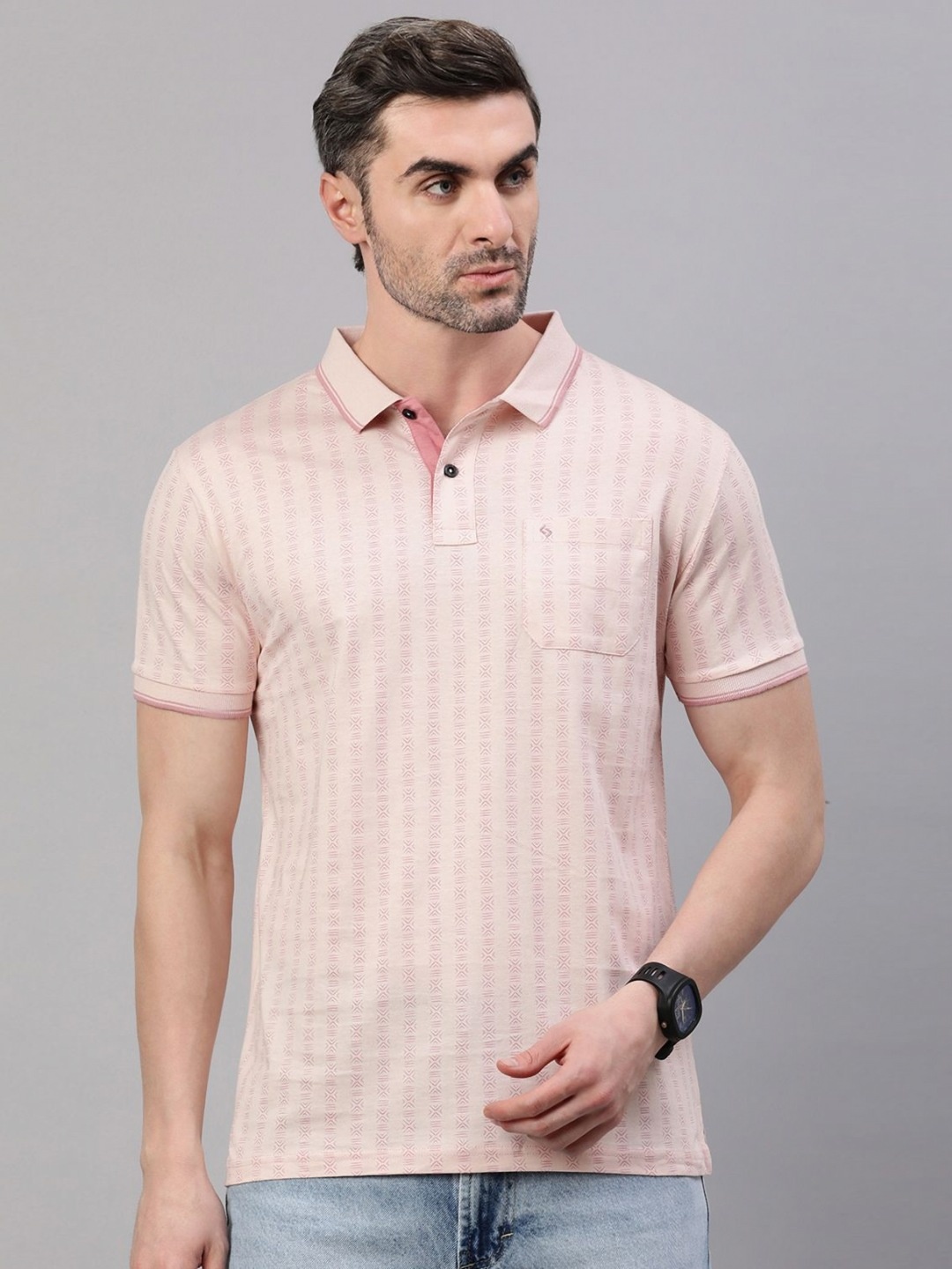 

Classic Polo Men Geometric Printed Polo Collar Cotton Slim Fit T-shirt, Peach