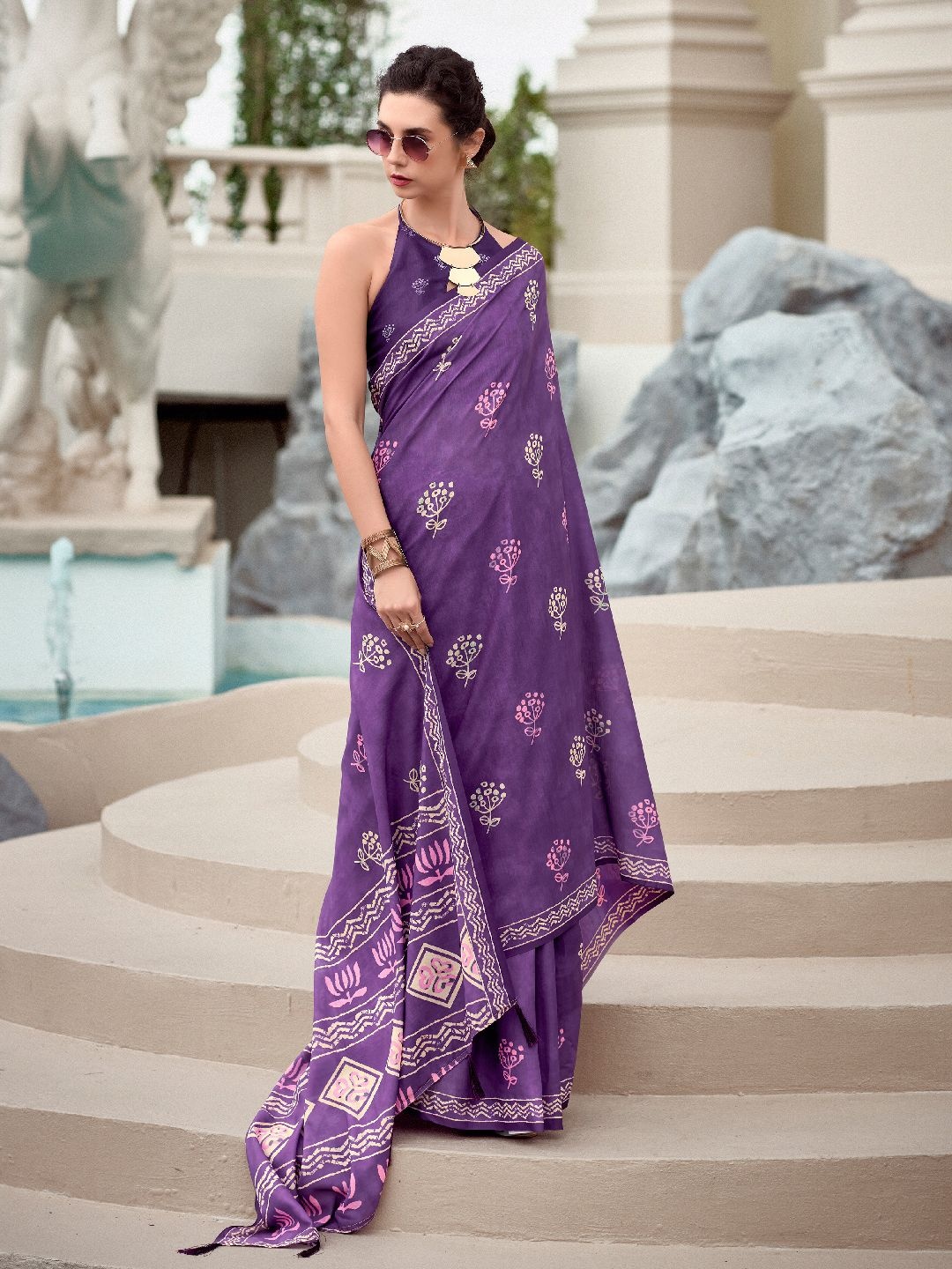 

LeeliPeeri Designer Floral Printed Saree with Blouse Piece, Purple