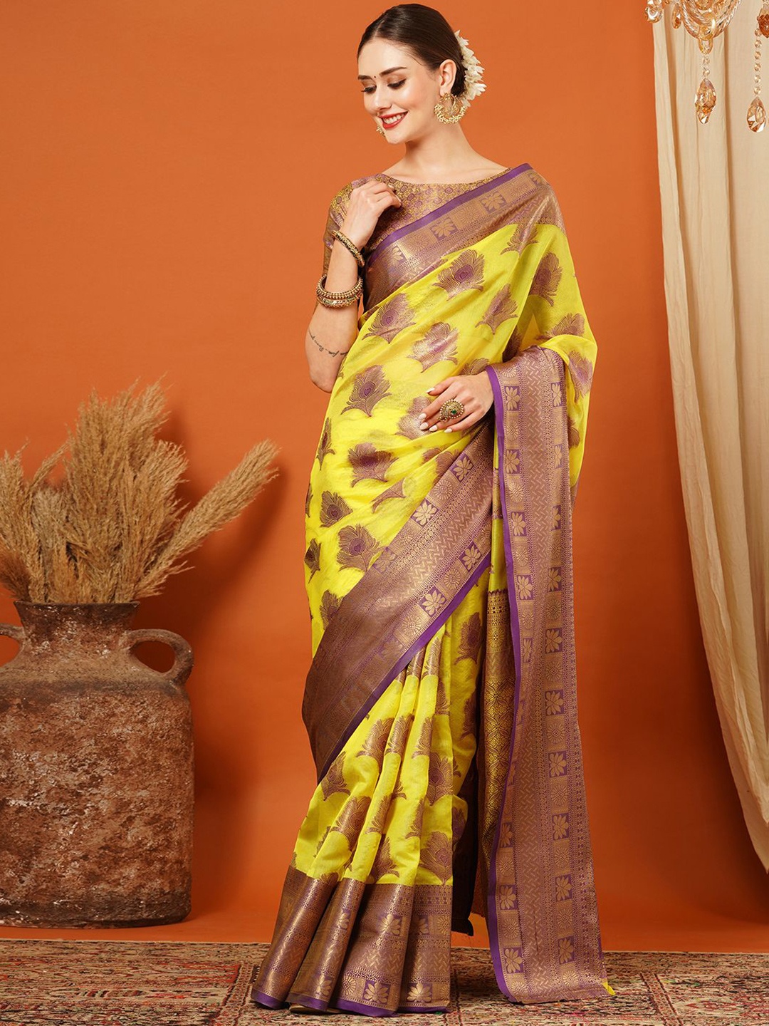 

DIVASTRI Woven Design Zari Pure Silk Banarasi Saree, Lime green