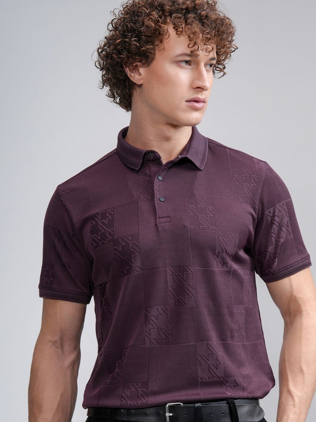 

HIGHLANDER Men Self Design Polo Collar T-shirt, Purple