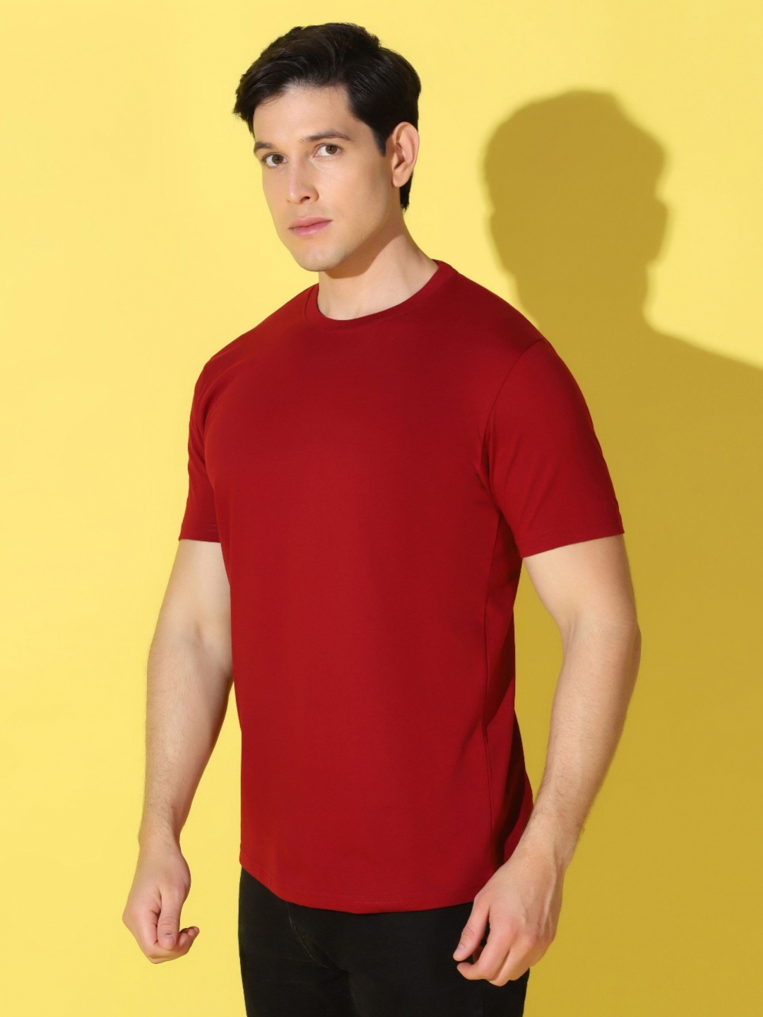 

WOOSTRO Men Solid Round Neck Cotton Slim Fit T-shirt, Maroon