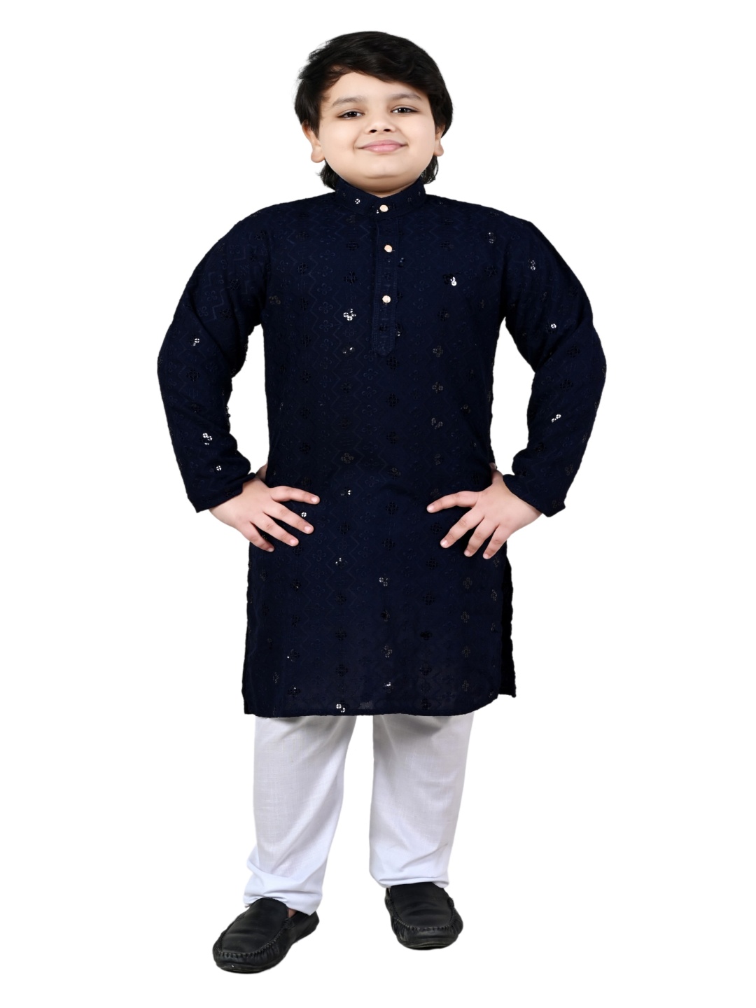 

Arshia Fashions Floral Embroidered Sequinned Band Collar Straight Kurta With Pyjamas, Blue