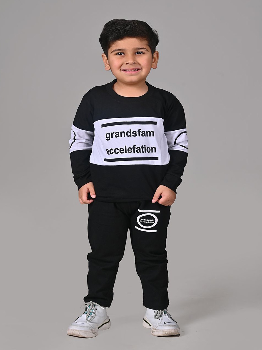 

Yoonikk Kids Typography Printed Pure Cotton Sweatshirt With Trouser, Black