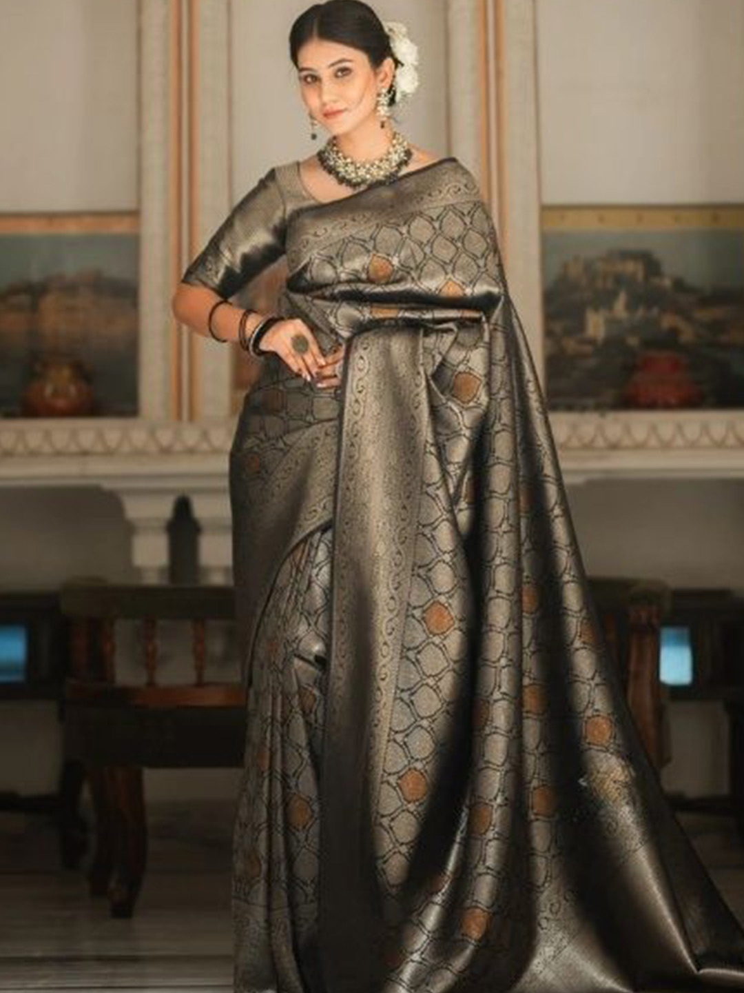 

STYLEELITE Woven Design Zari Pure Silk Saree, Black