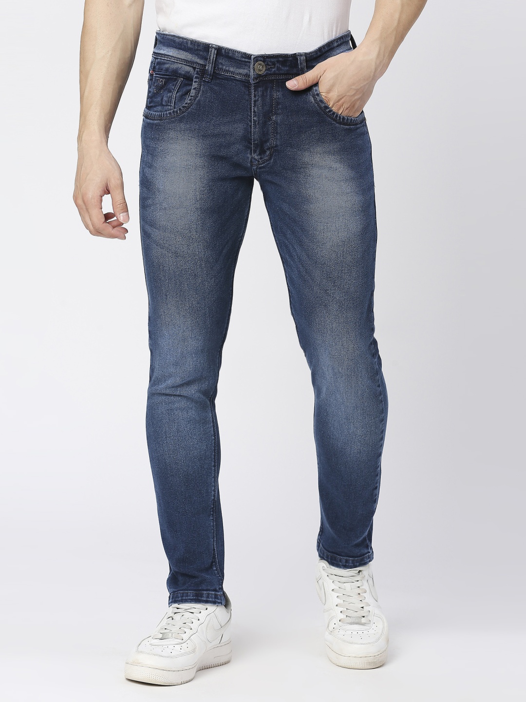 

TCI Men Slim Fit Heavy Fade Mid-Rise Cotton Jeans, Blue