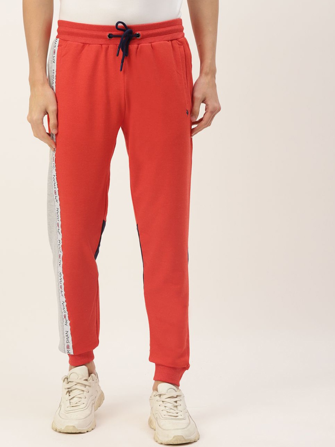 

AMSWAN Men Colourblocked Cotton Mid-Rise Joggers, Red