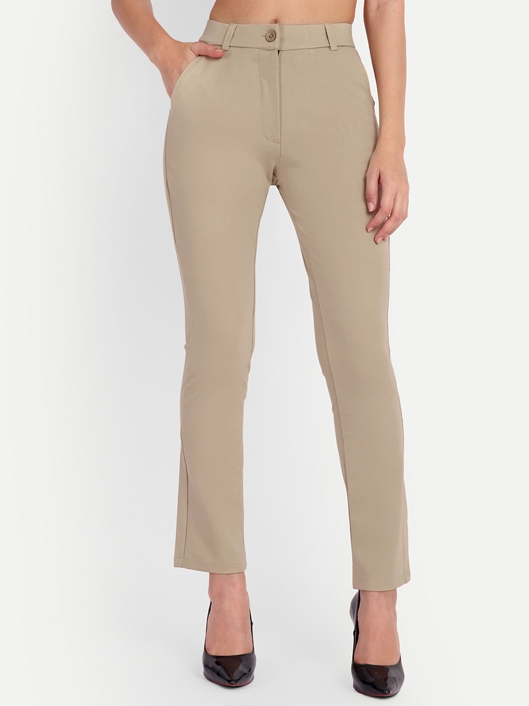 

FNOCKS Women Relaxed Loose Fit High-Rise Trousers, Cream