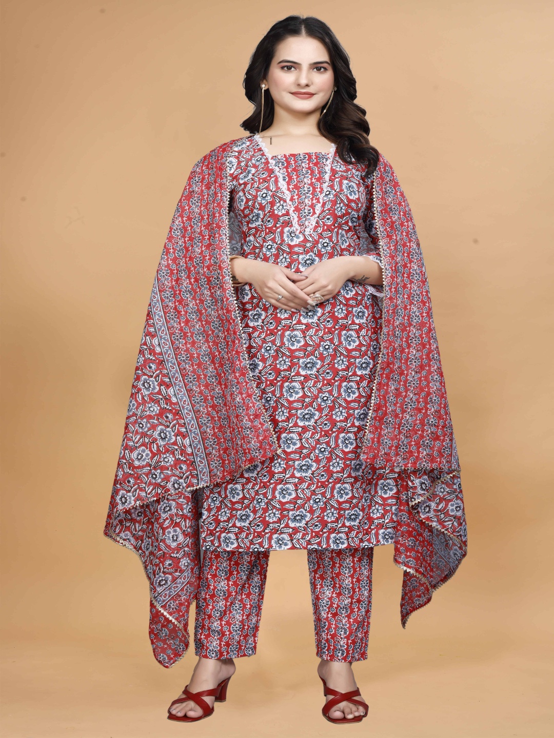 

Rujave Floral Printed V Neck Pure Cotton Kurta With Trousers & Dupatta, Maroon