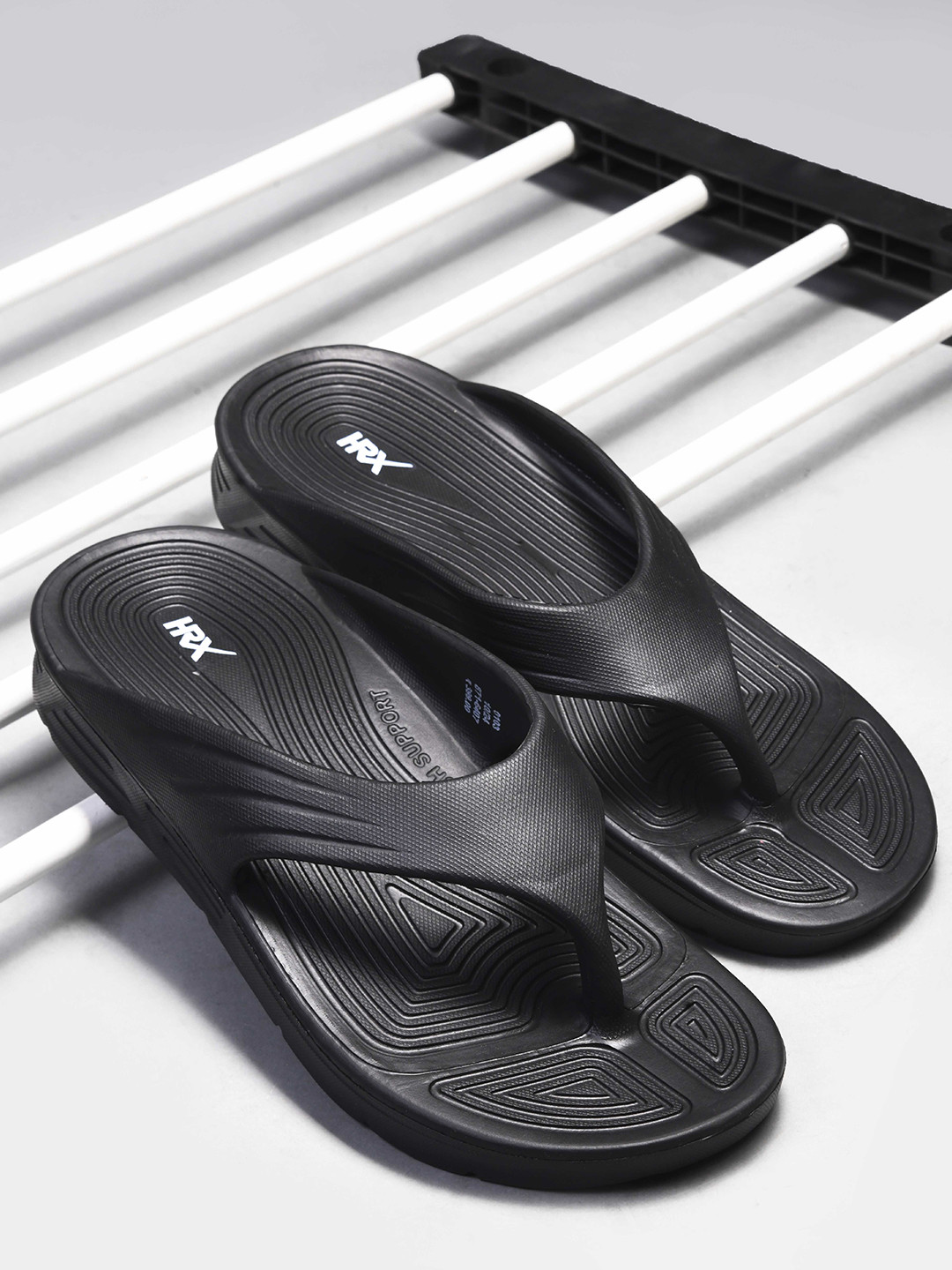 

HRX by Hrithik Roshan Men Rubber Thong Flip-Flops, Black