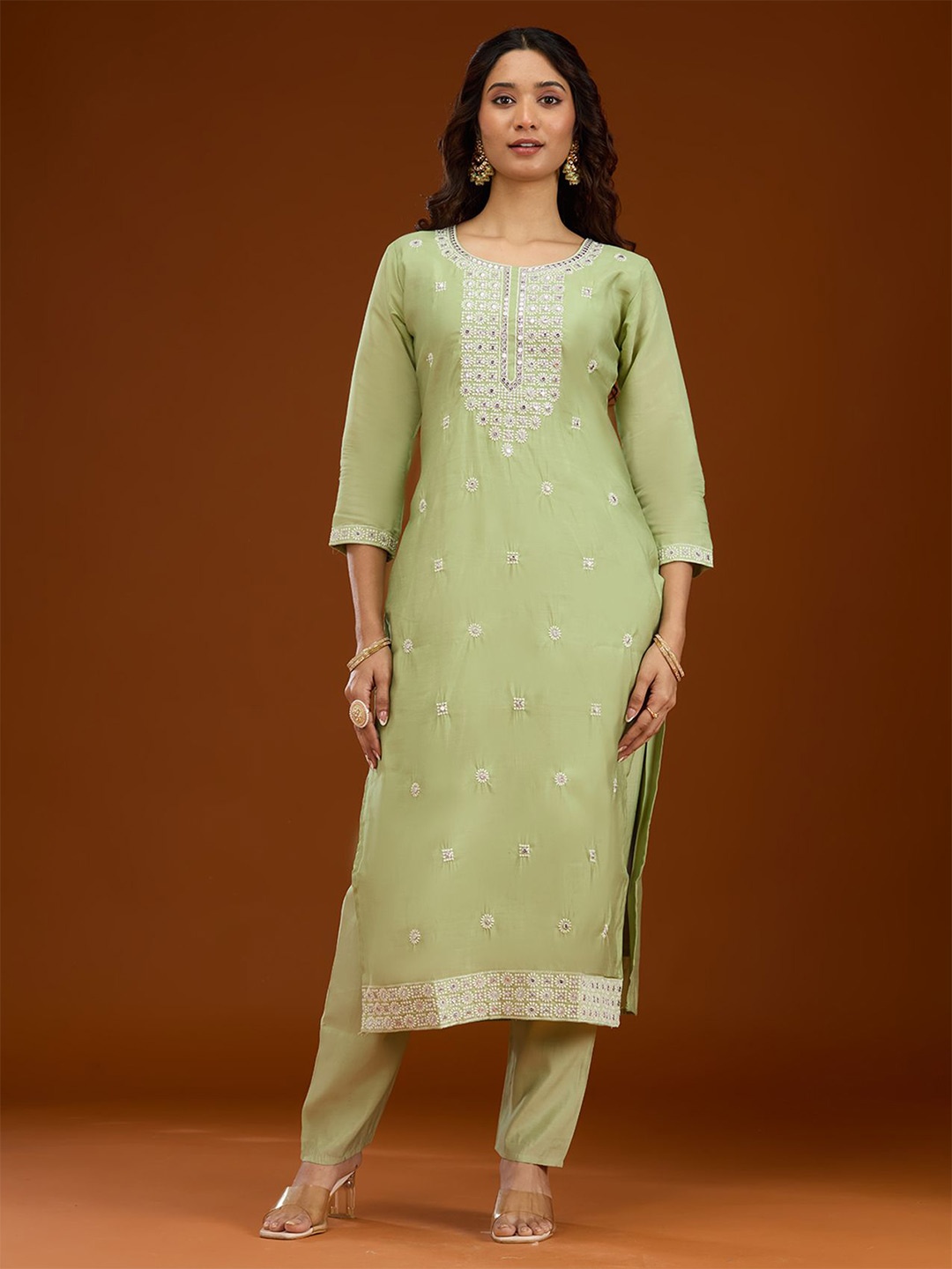 

Koskii Women Floral Embroidered Regular Thread Work Kurta with Trouser & Dupatta, Green