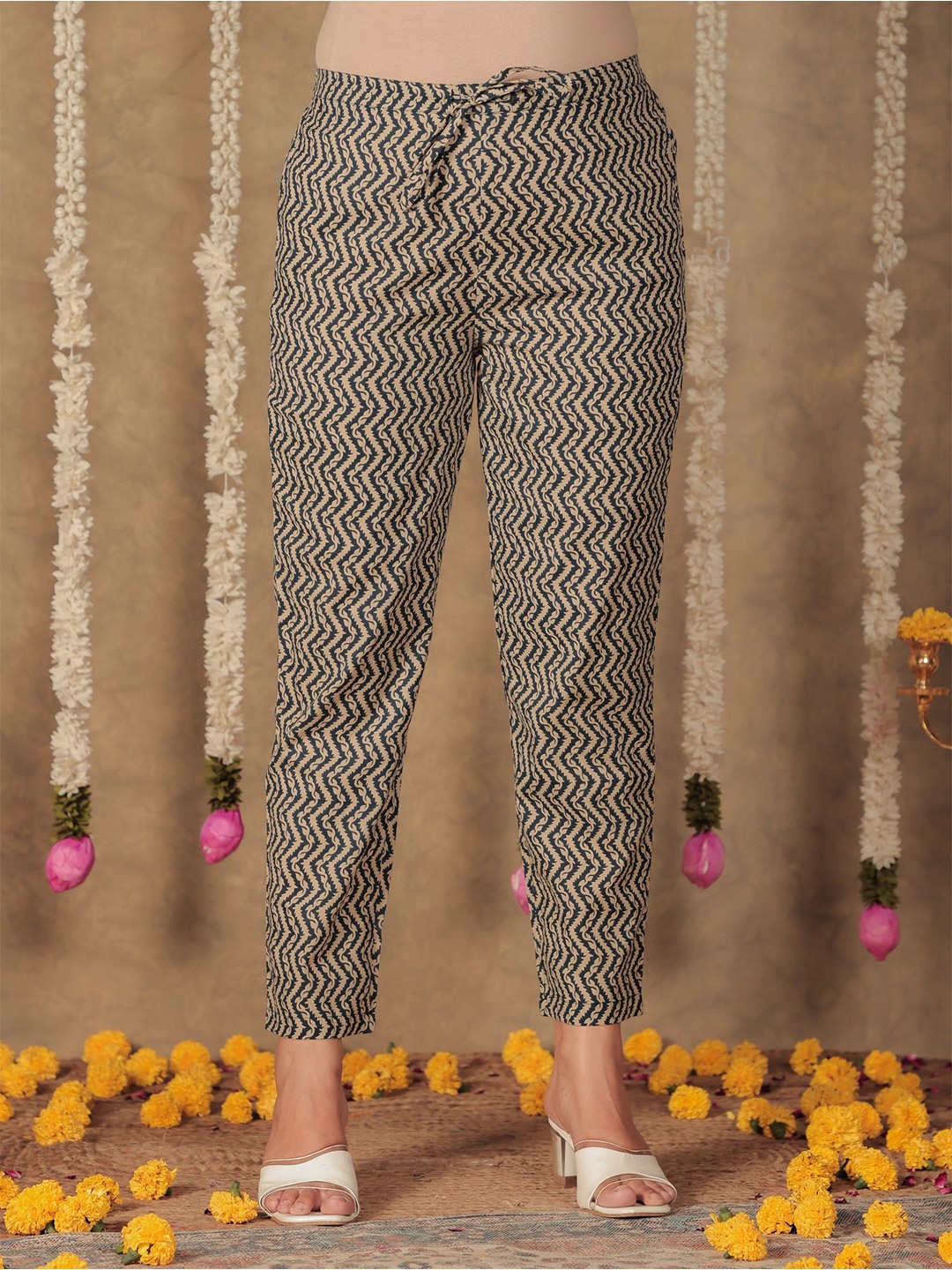 

Aramya Women Printed Regular Fit Cotton Trousers, Blue