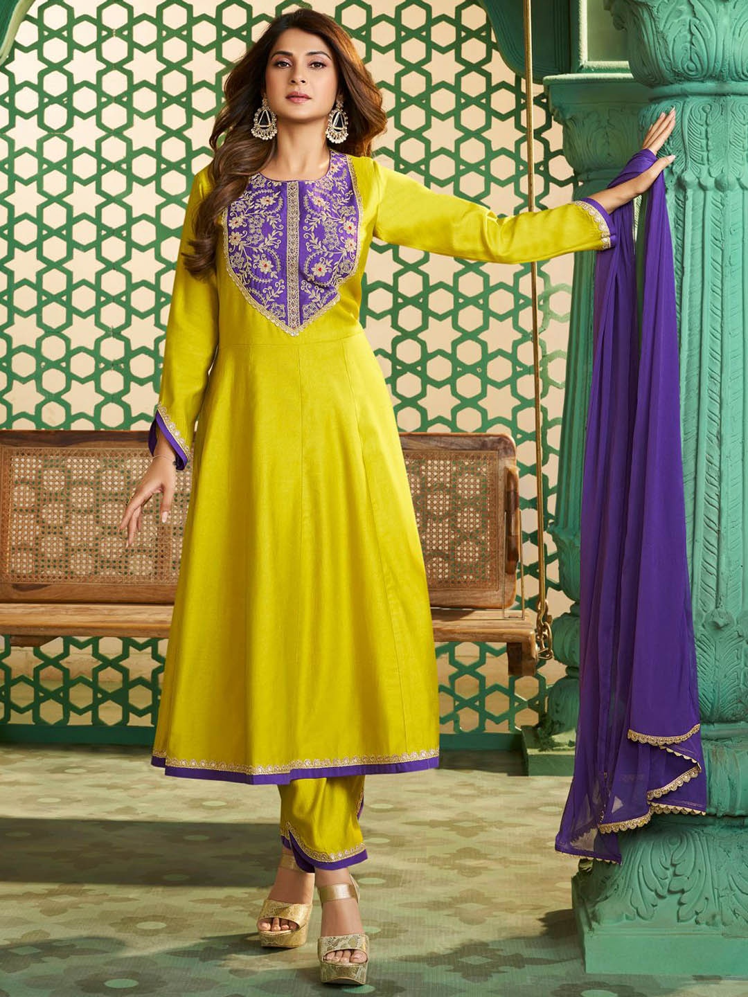 

Bhama Couture Jennifer Winget Panelled Cotton Silk Anarkali Kurta With Trouser & Dupatta, Yellow