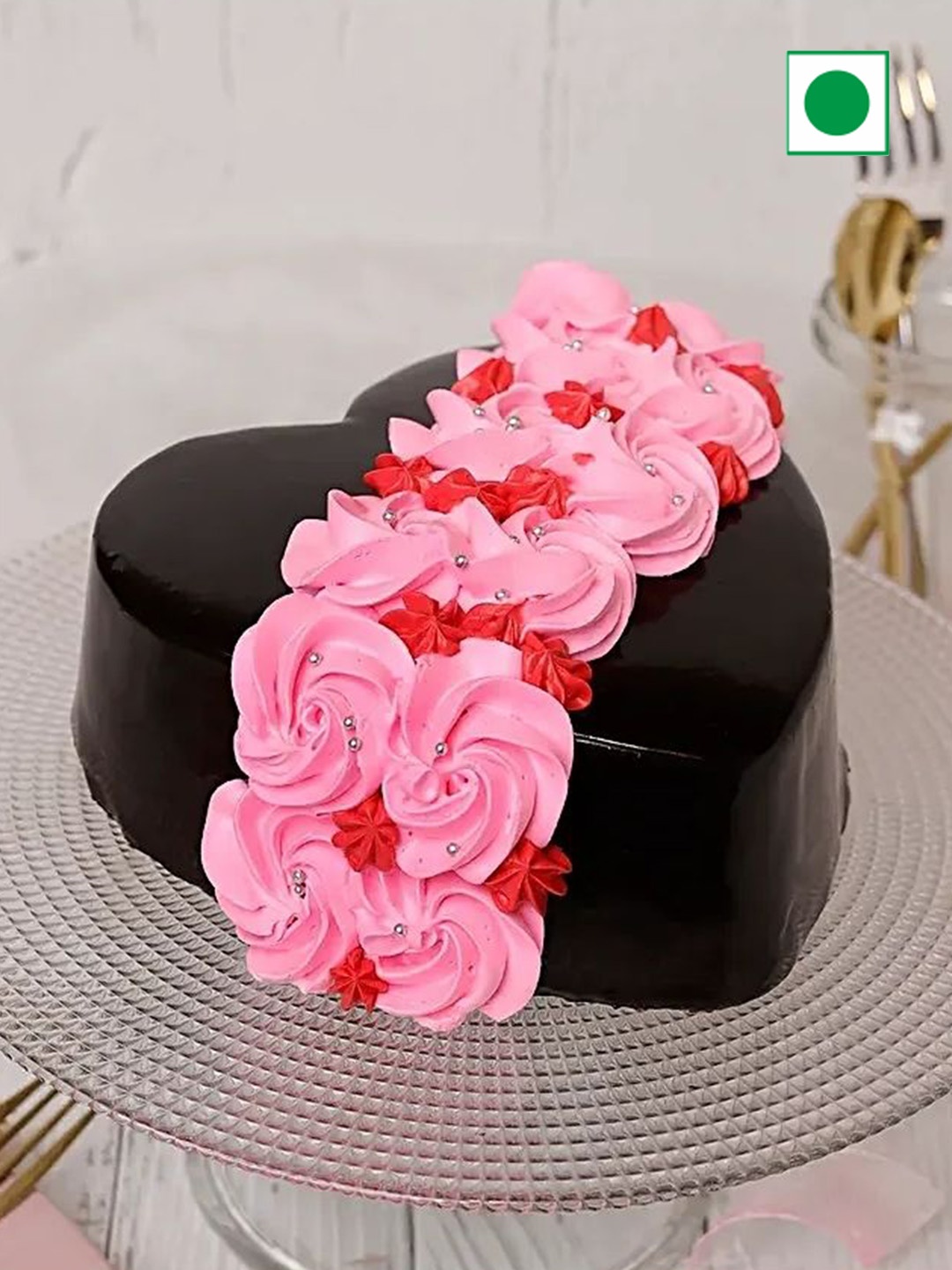 

fnp Chocolate Eggless Roses On Heart Designer Cake -1kg, Black