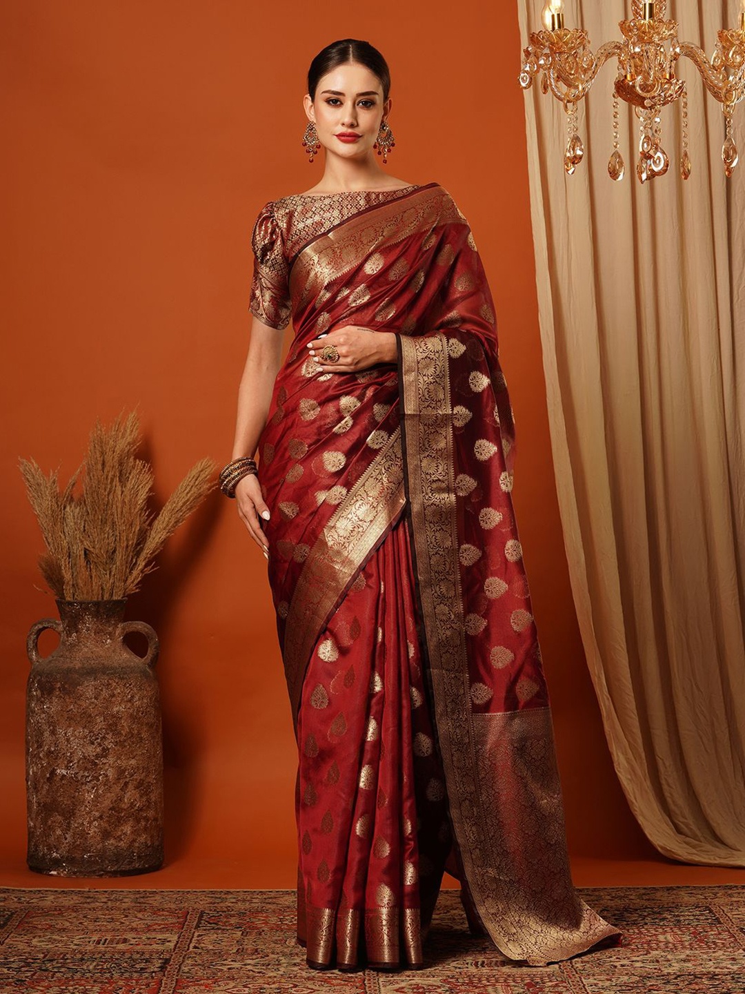 

DIVASTRI Women Woven Design Zari Pure Silk Kanjeevaram Saree, Maroon