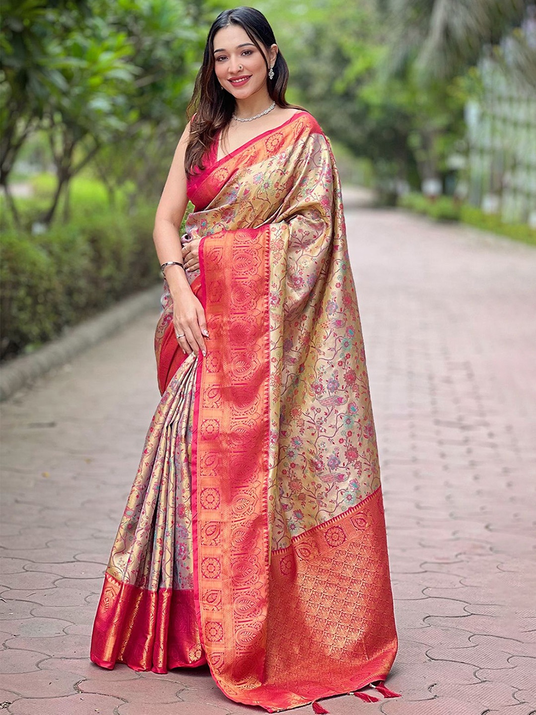 

DIVASTRI Woven Design Zari Silk Blend Dharmavaram Saree, Cream