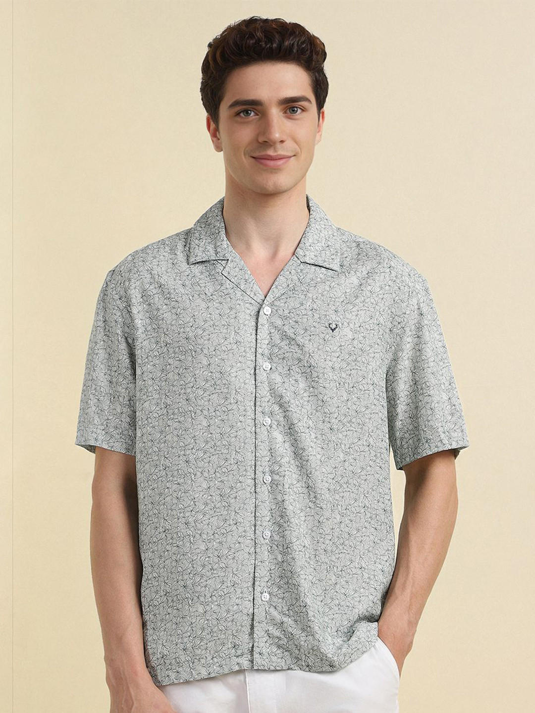 

Allen Solly Men Relaxed Fit Spread Collar Floral Printed Casual Shirt, Grey