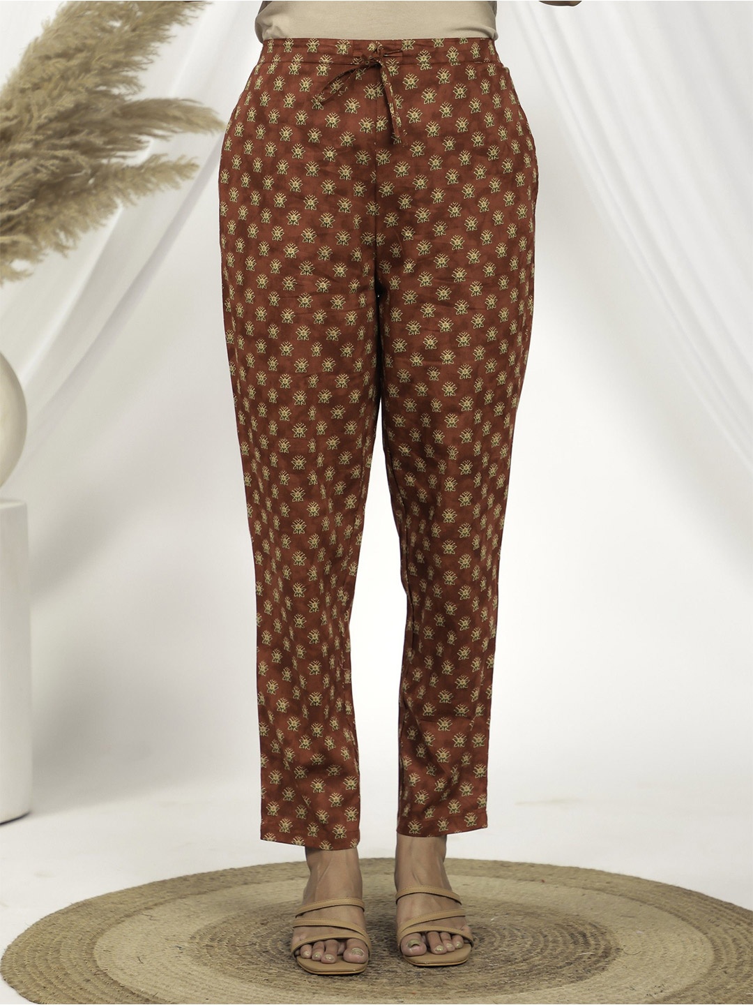 

Aramya Women Printed Cotton Cigarette Trousers, Rust