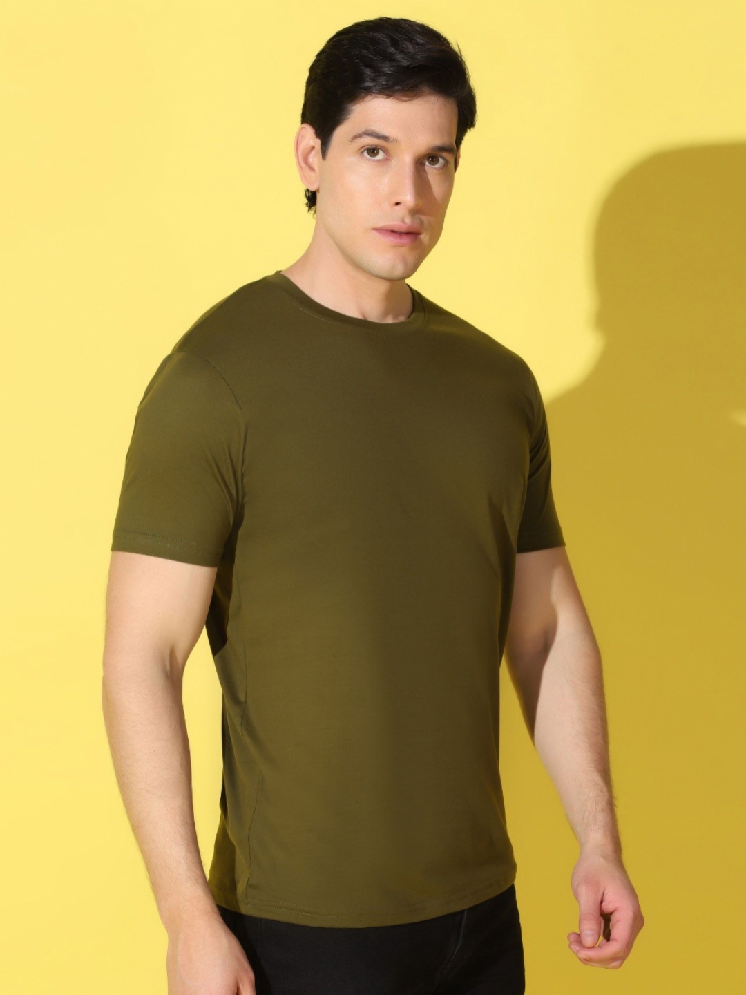 

WOOSTRO Men Solid Round Neck Cotton Slim Fit T-shirt, Olive