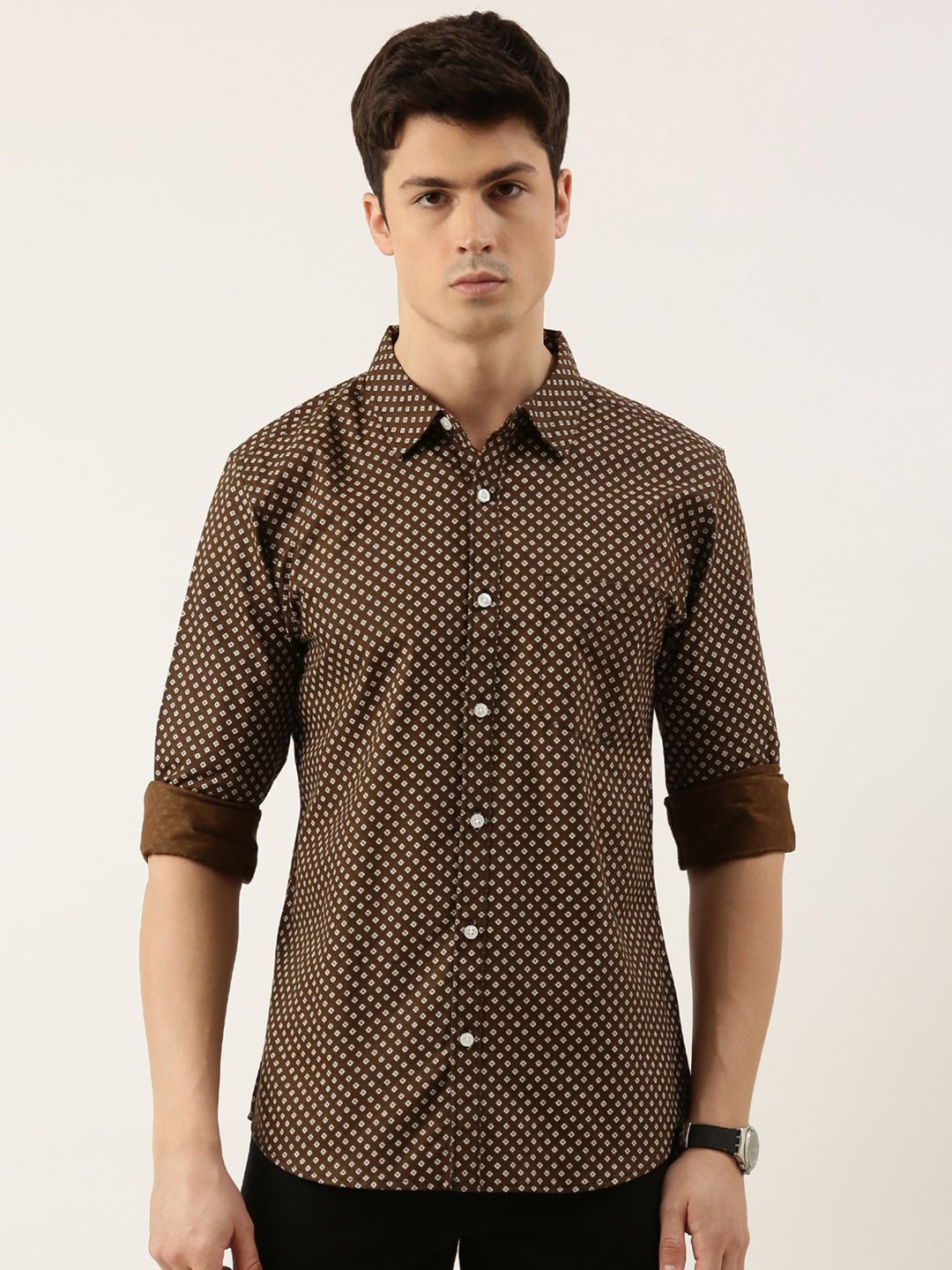

Metronaut Men Spread Collar Geometric Printed Cotton Casual Shirt, Brown