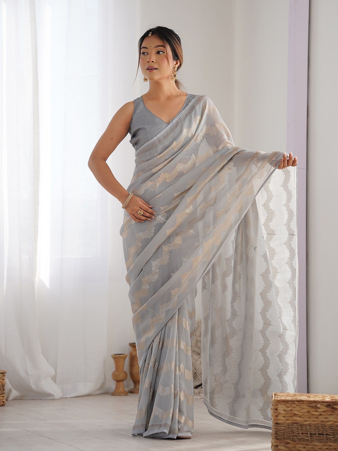 

DWIZA ENTERPRISE Embellished Sequinned Pure Georgette Heavy Work Saree, Grey