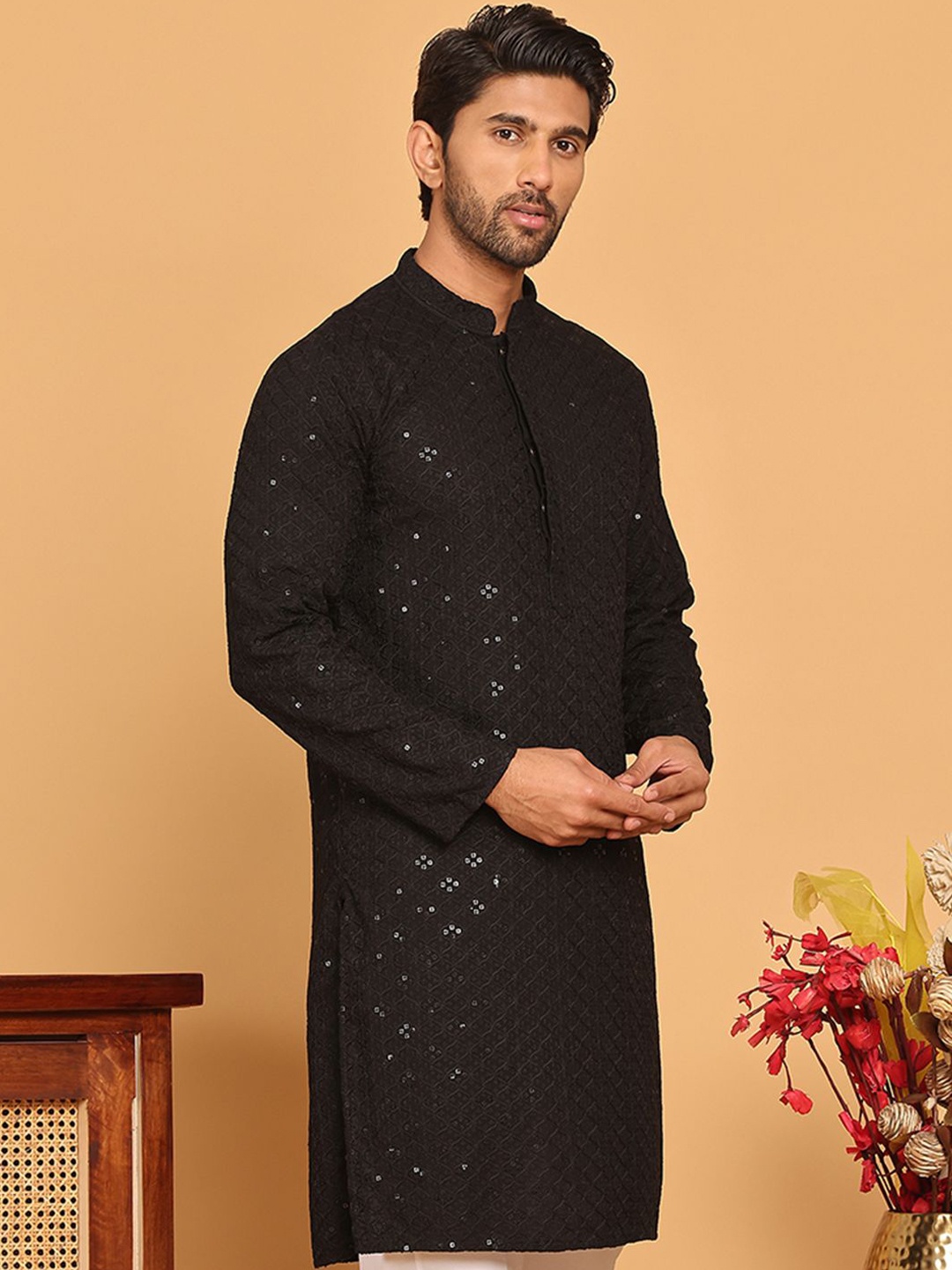 

Jompers Floral Embroidered Mandarin Collar Sequinned Straight Kurta, Black