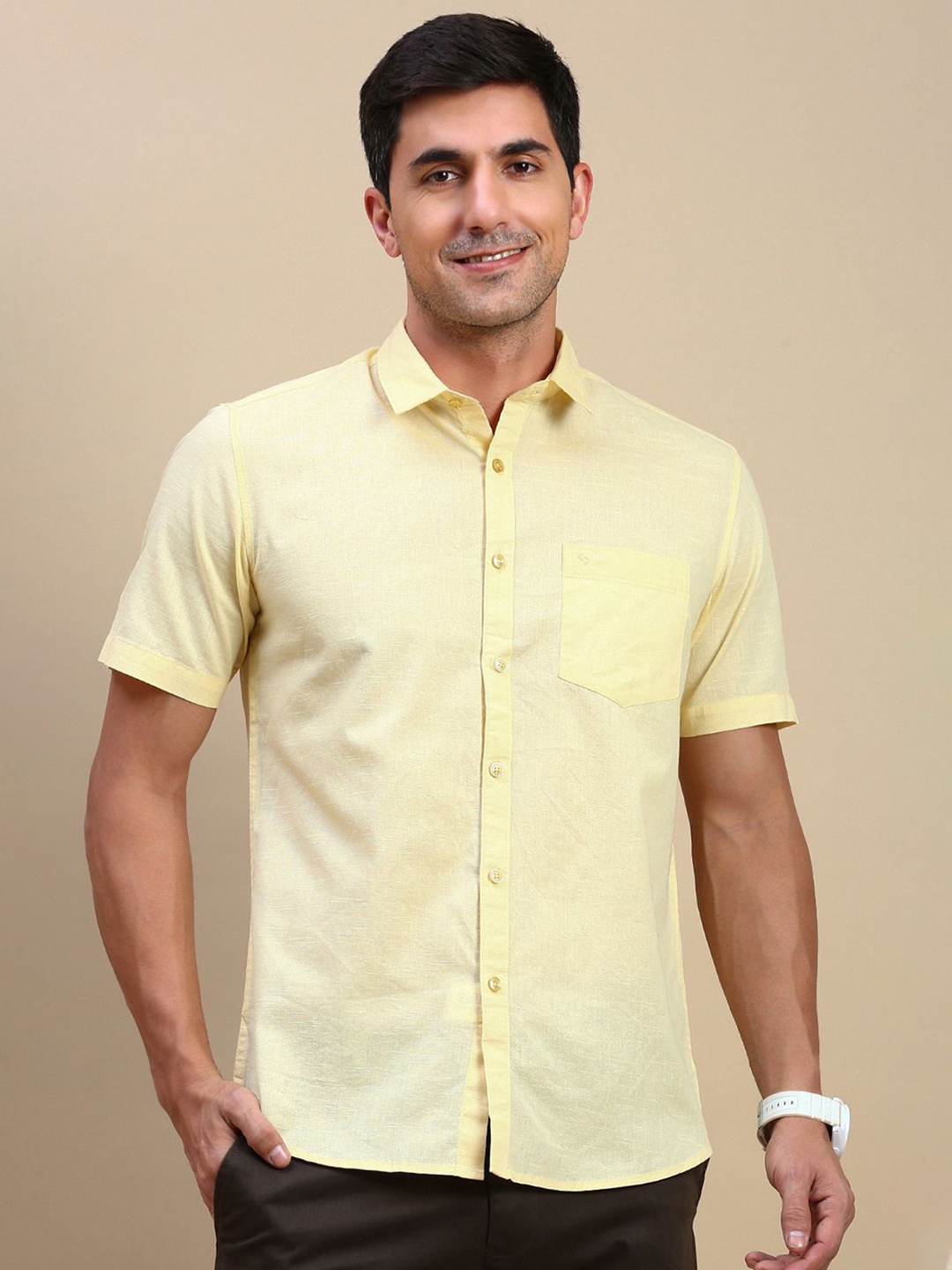 

Classic Polo Men India Slim Fit Spread Collar Solid Cotton Casual Shirt, Yellow