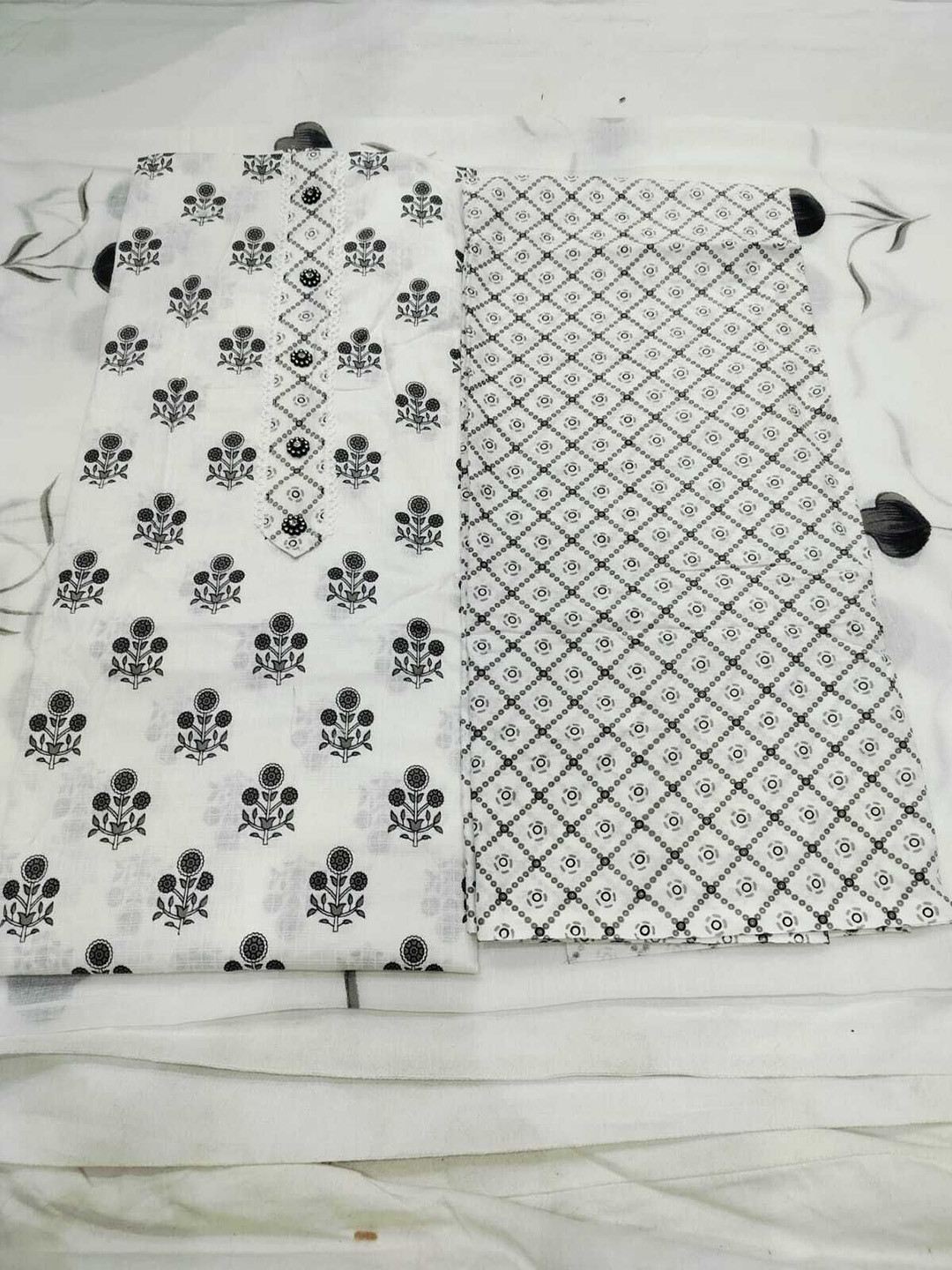

REET MAHAL Pure Cotton Unstitched Dress Material, Black