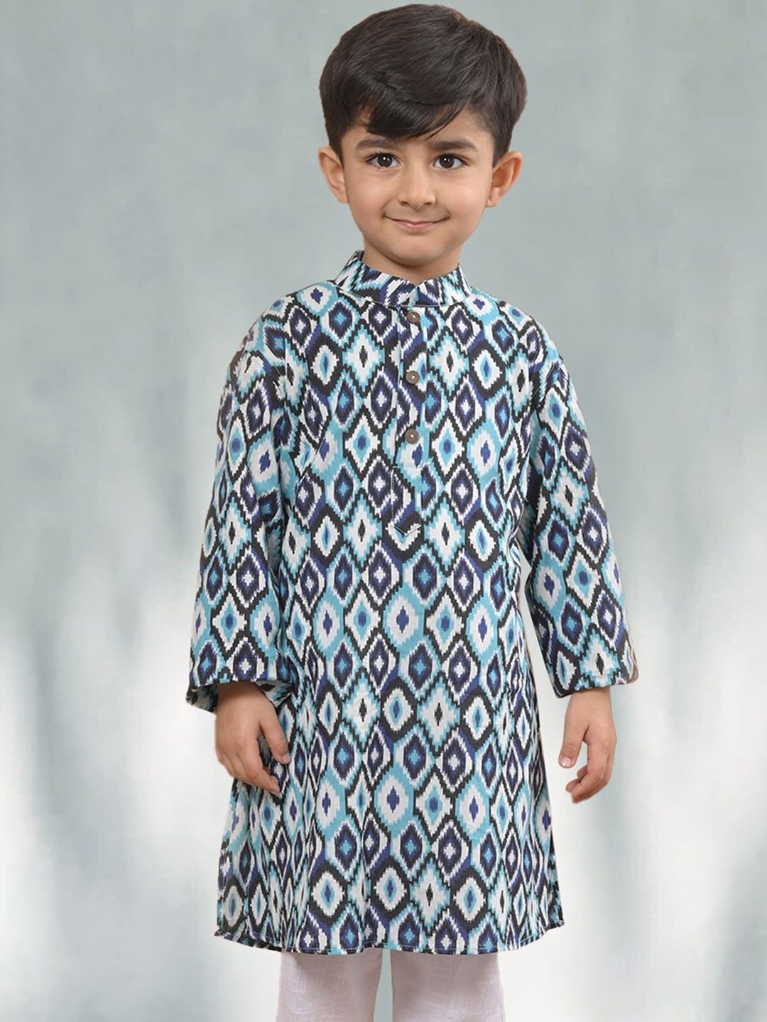 

Sangria Boys Blue Geometric Printed Mandarin Collar Straight Kurta