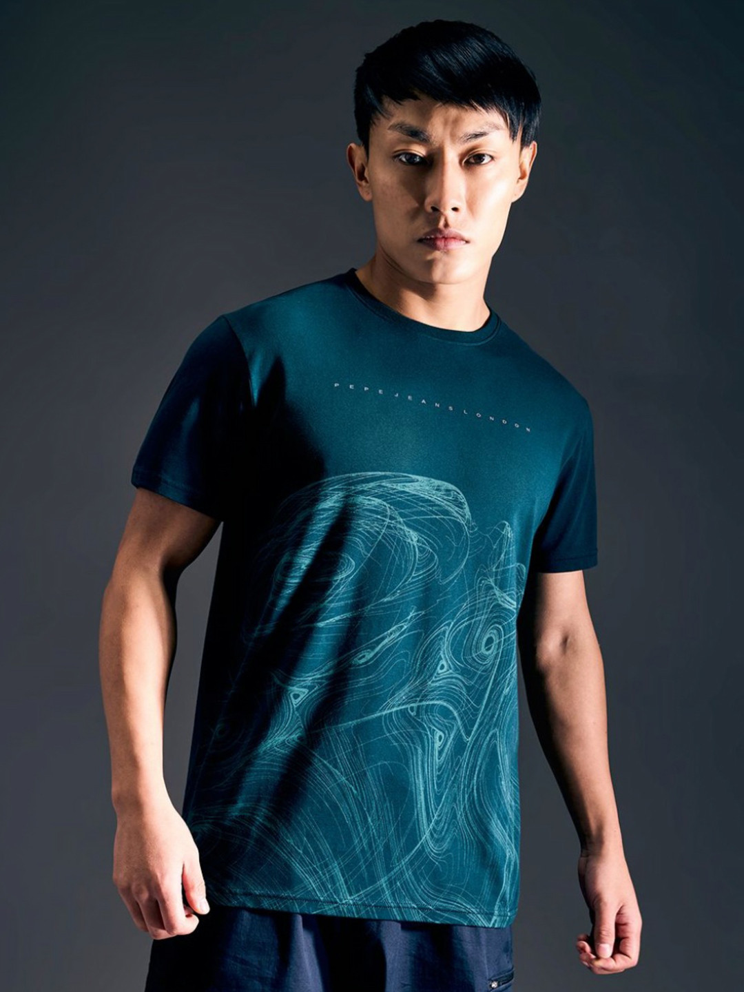 

Pepe Jeans Men Camouflage Printed Indigo Pockets Slim Fit T-shirt, Blue