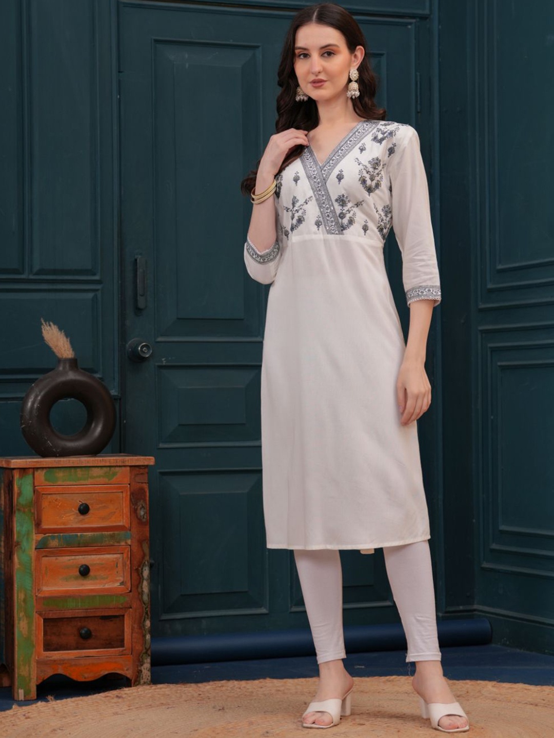 

KALINI Floral Embroidered V-Neck Sequinned A-Line Kurta, White