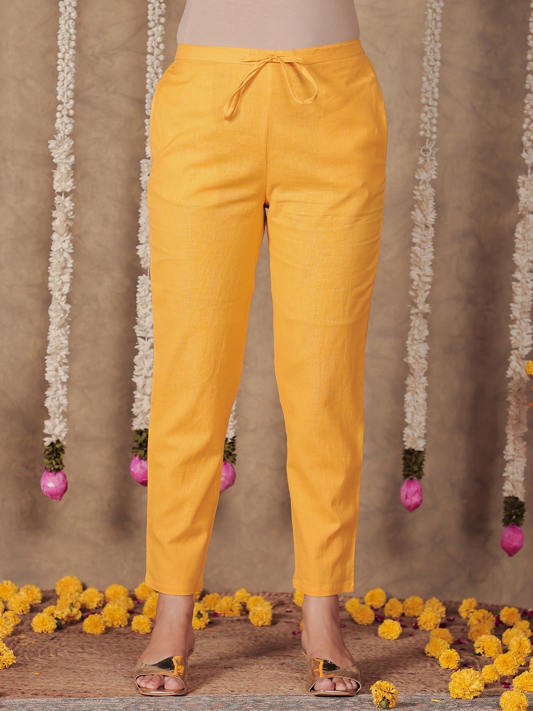

Aramya Women Mid Rise Trousers, Yellow