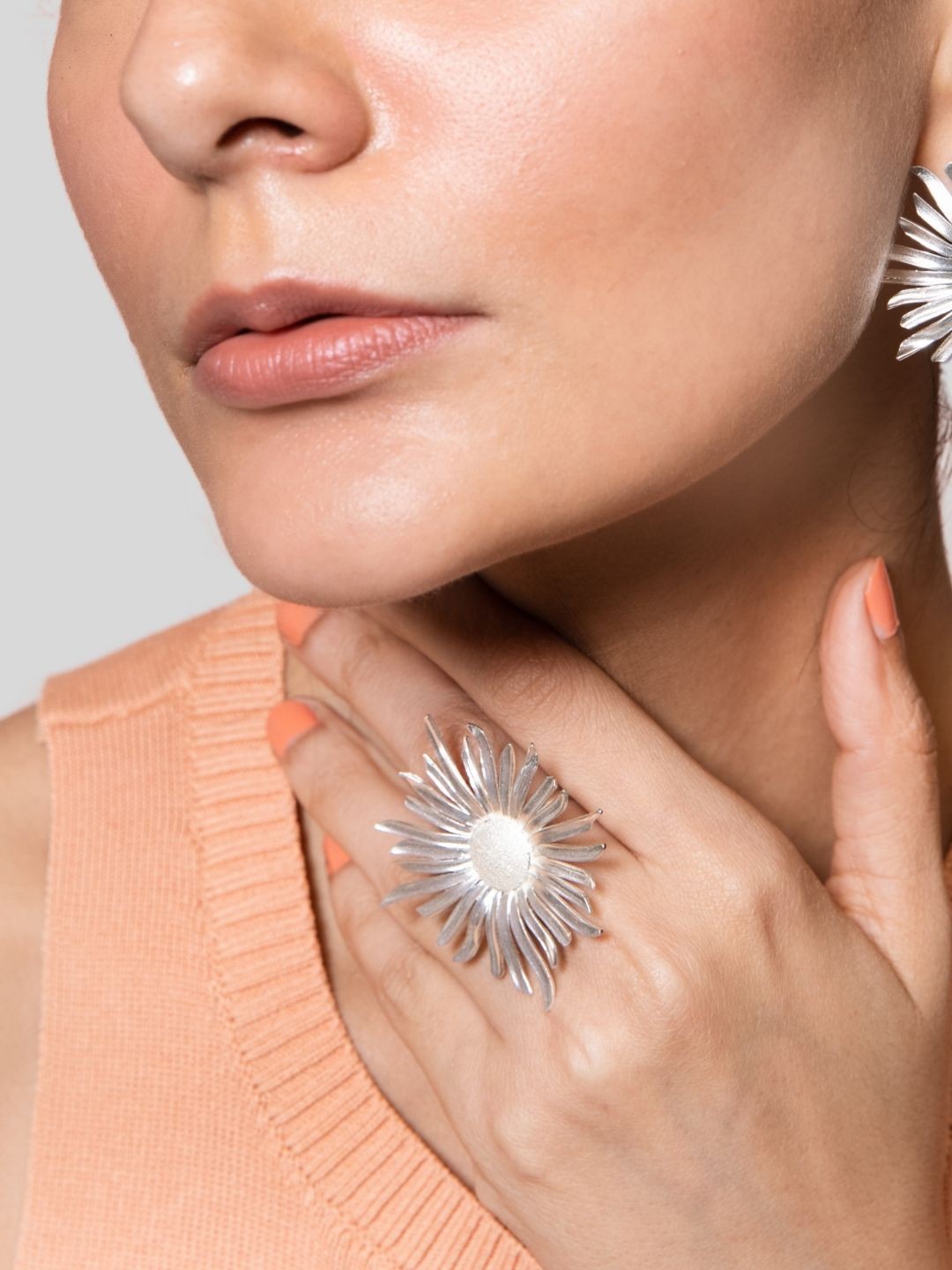 

House of Pehr Silver Plated Cute Sunflower Design Adjustable Finger Ring