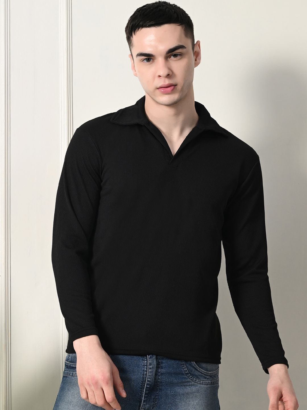 

CLAFOUTIS Men Solid Polo Collar T-shirt, Black