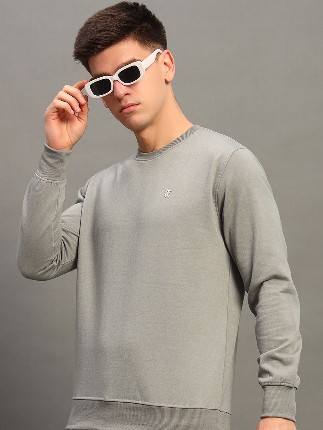 

THE CASUALS Men Solid Sweatshirt, Grey